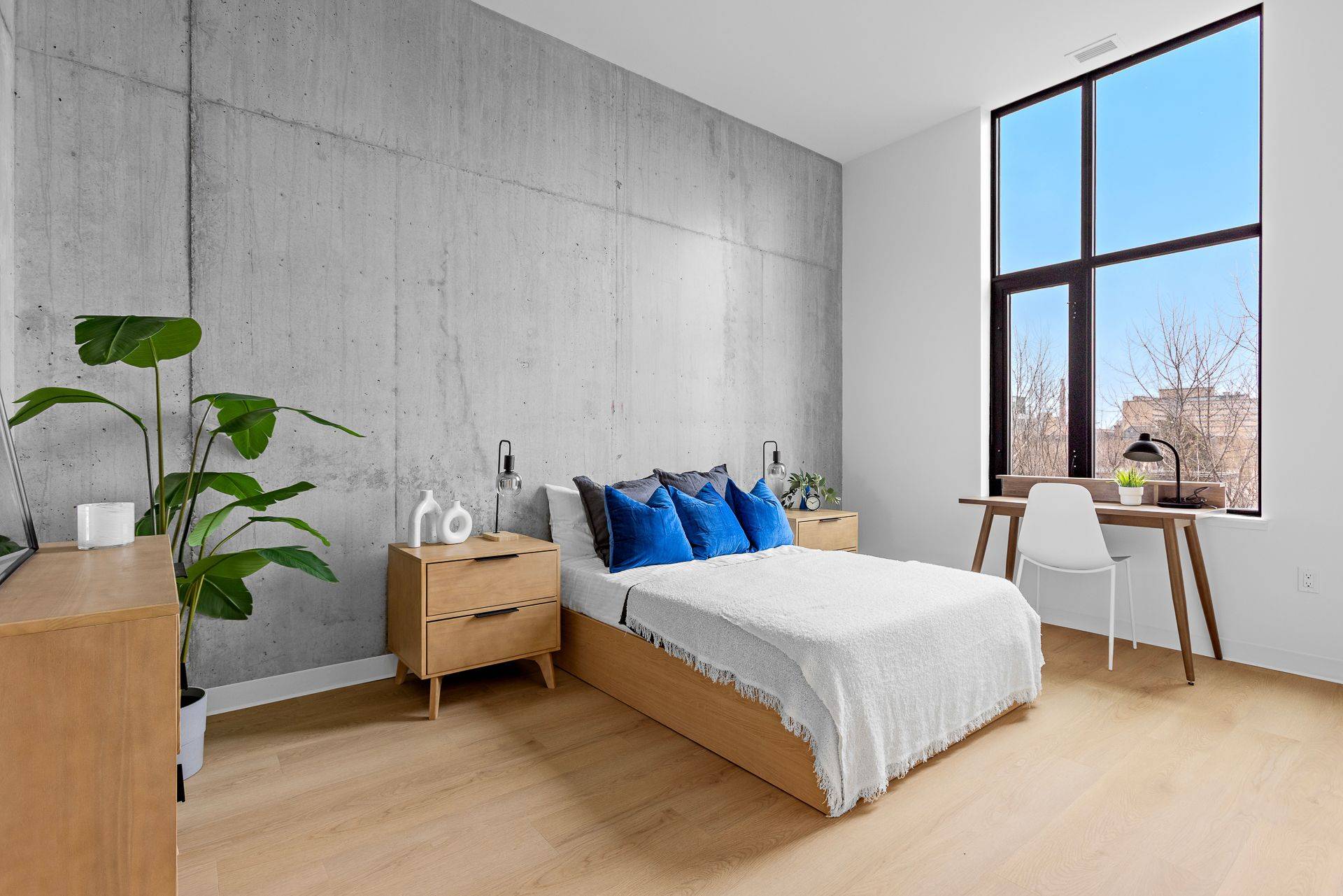 101 Champagne AVE S, Dows Lake - Civic Hospital And Area, ON K1S 4P3