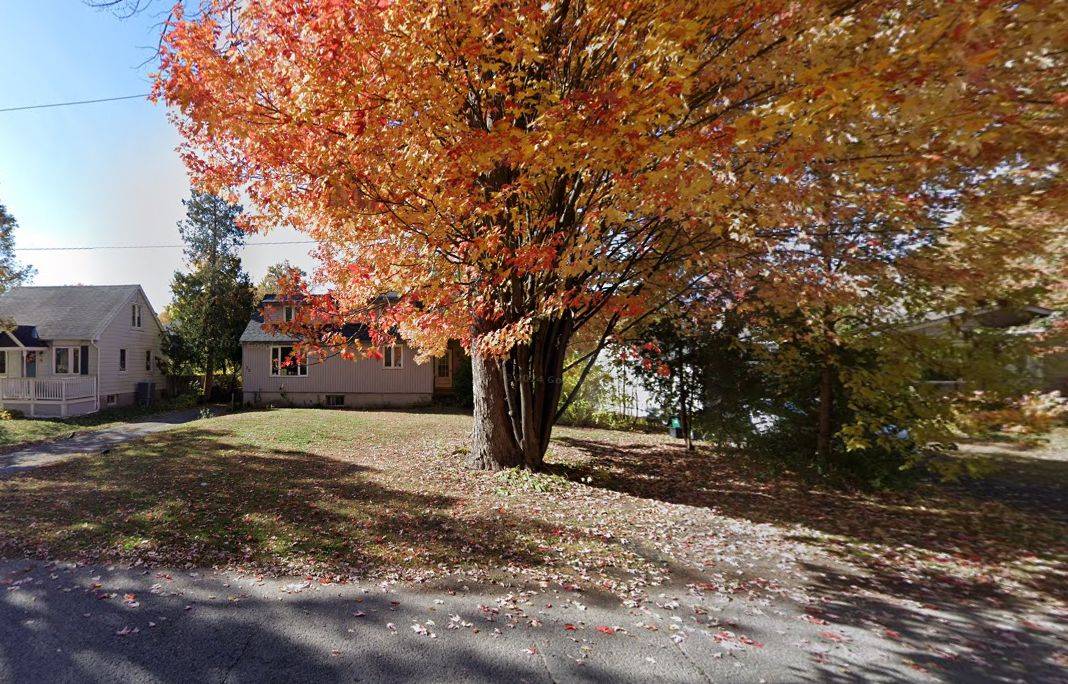 72 Scrivens ST, Britannia - Lincoln Heights And Area, ON K2B 6H1