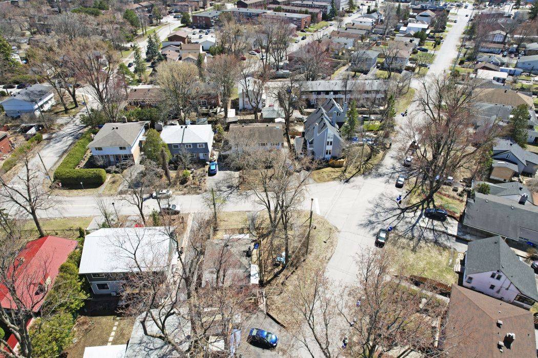 72 Scrivens ST, Britannia - Lincoln Heights And Area, ON K2B 6H1