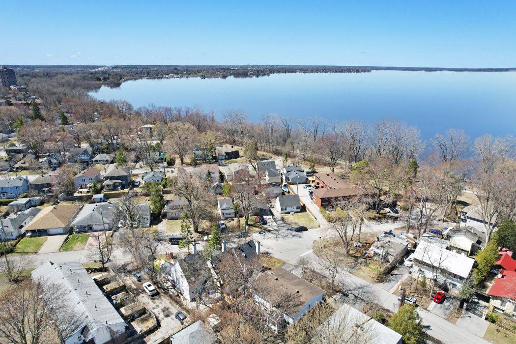 72 Scrivens ST, Britannia - Lincoln Heights And Area, ON K2B 6H1