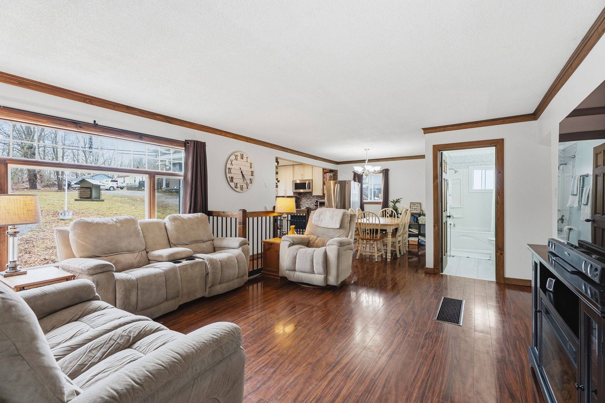 296 High ST, Georgian Bay, ON P0C 1H0