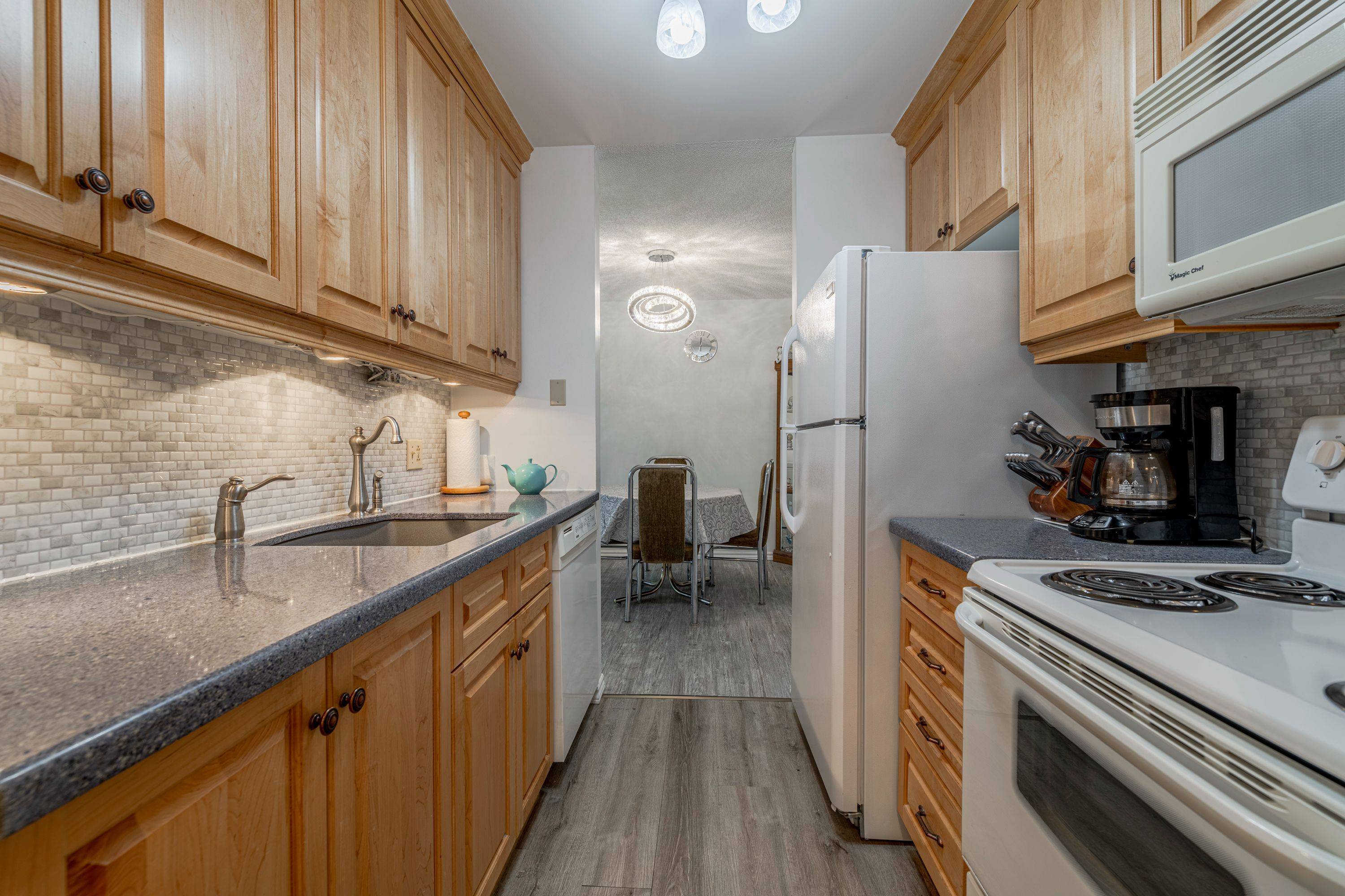 540 Talbot Place N/A #205, Gananoque, ON K7G 3C6