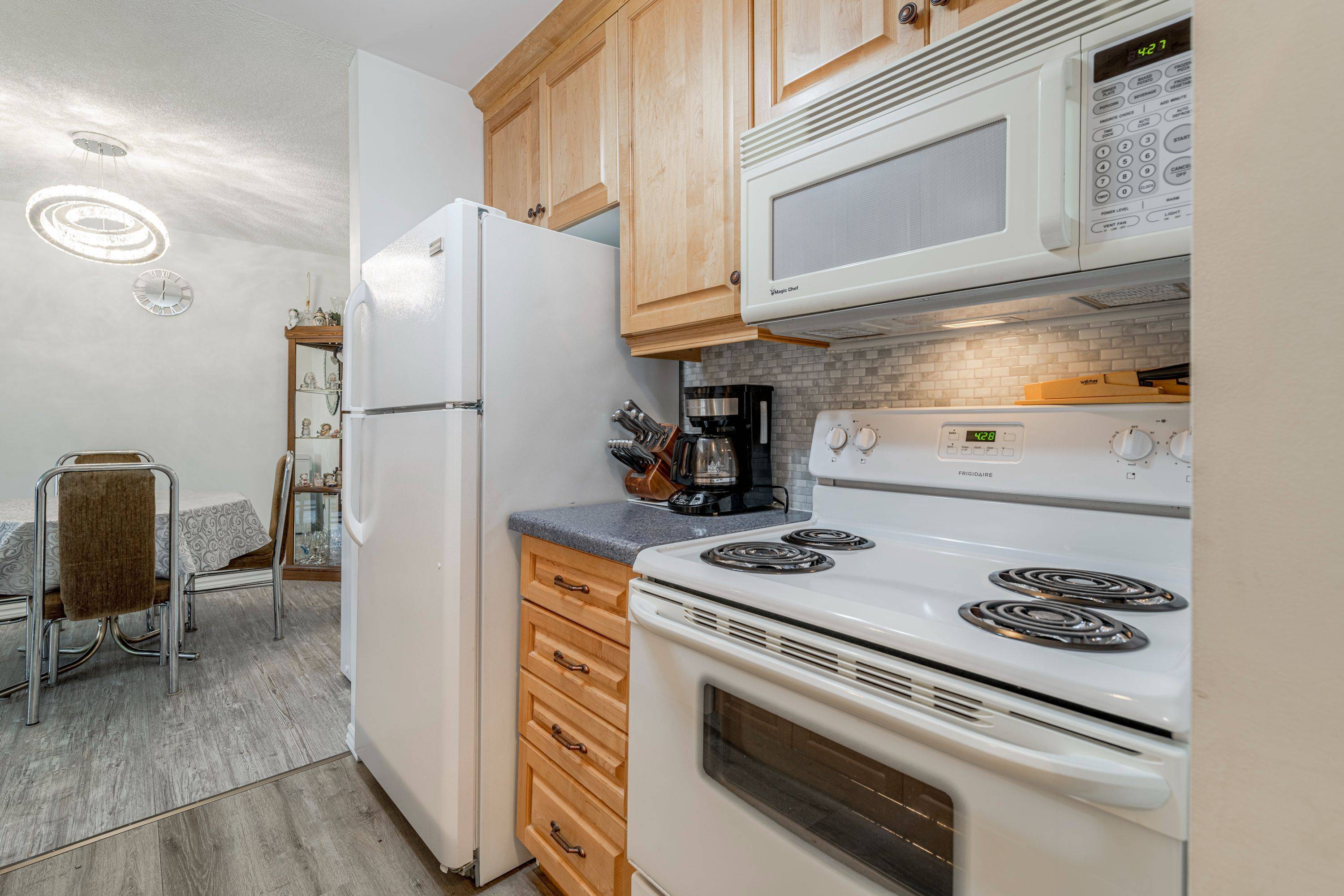 540 Talbot Place N/A #205, Gananoque, ON K7G 3C6