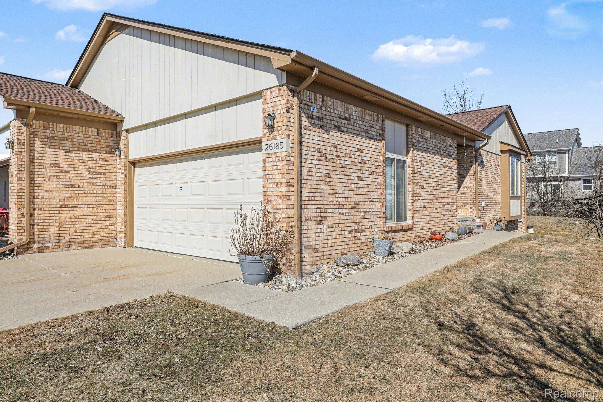 26185 Markiegrove, Chesterfield Township, MI 48051