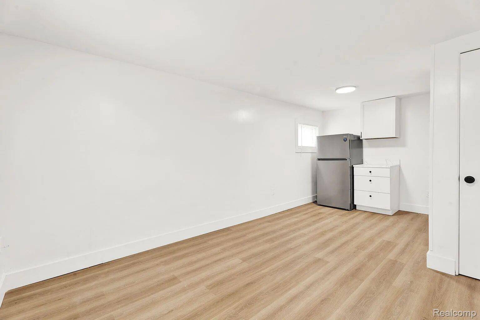 19859 Nicke ST #1, Clinton Charter Township, MI 48035