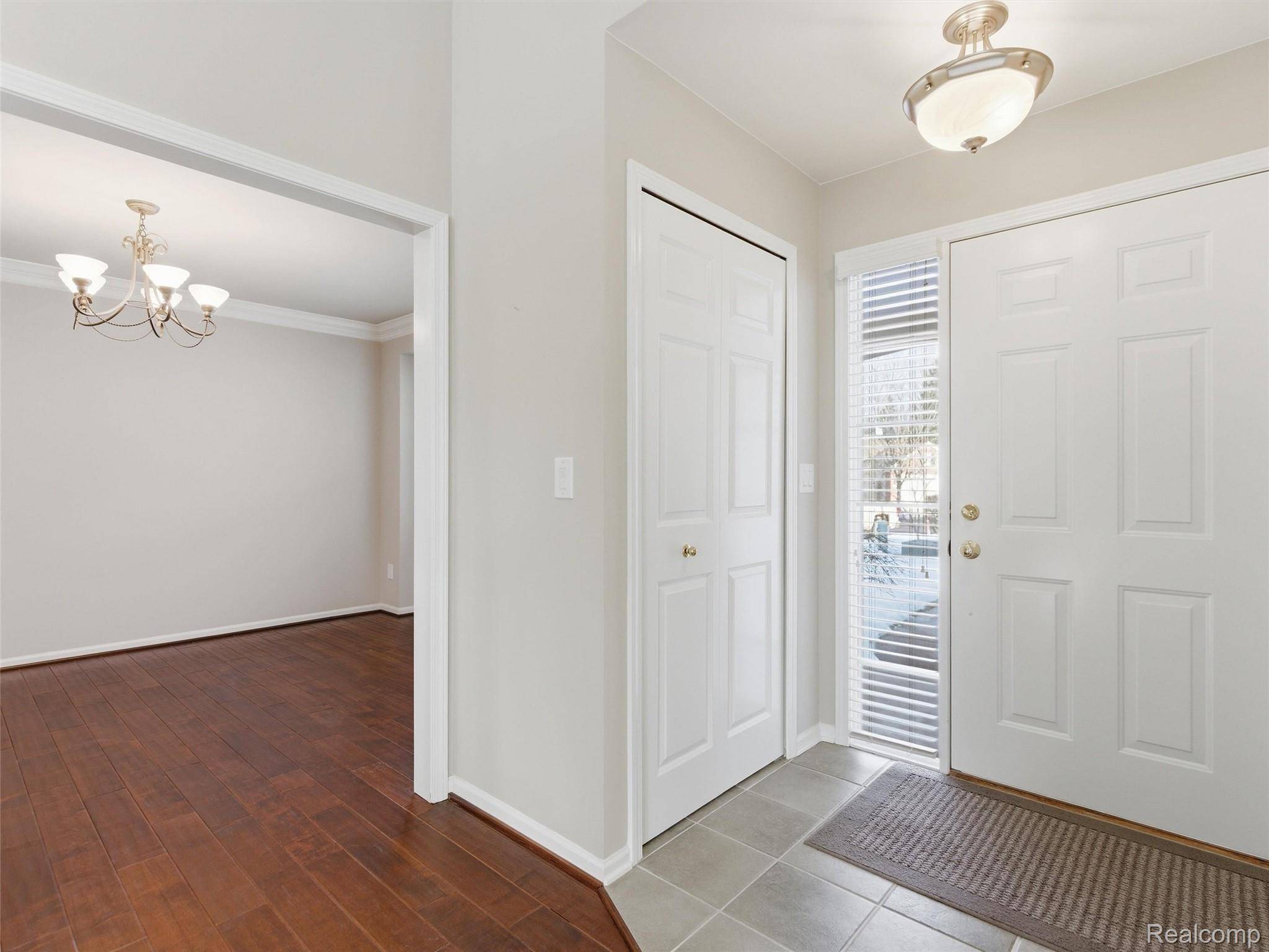 6573 Summit Ridge CT, Independence Charter Township, MI 48346