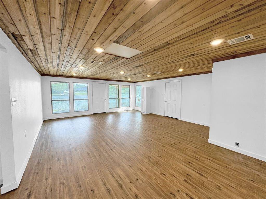 106 Caddo, Smithville, TX 78957