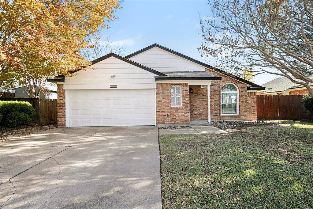 6721 Cherrytree Drive, Arlington, TX 76001