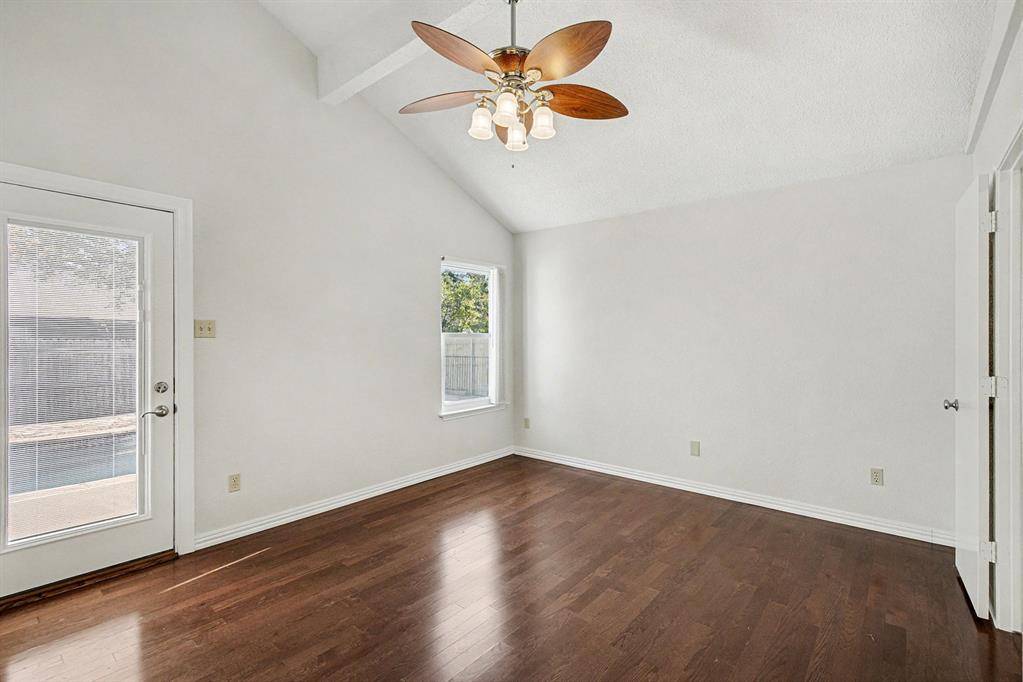 6721 Cherrytree Drive, Arlington, TX 76001