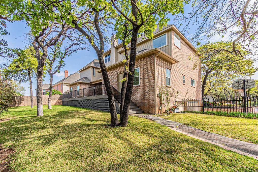 2108 Vista Ridge Court, Arlington, TX 76013