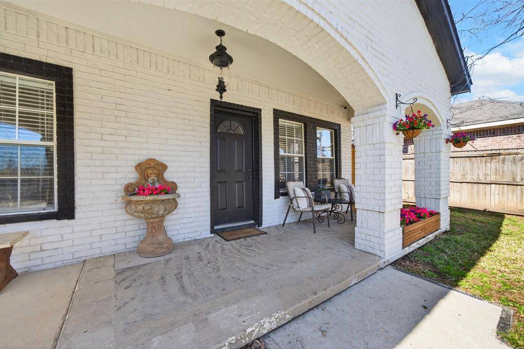 607 Bethpage Avenue, Dallas, TX 75217