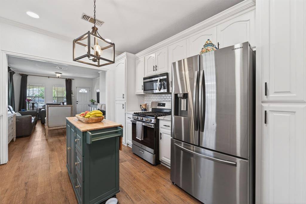 607 Bethpage Avenue, Dallas, TX 75217