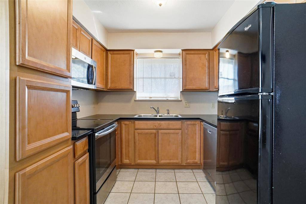 2318 Lindblad Court, Arlington, TX 76016