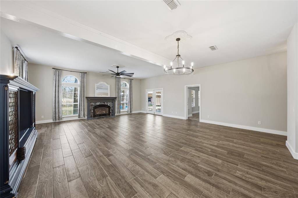 7600 County Road 3700, Athens, TX 75752