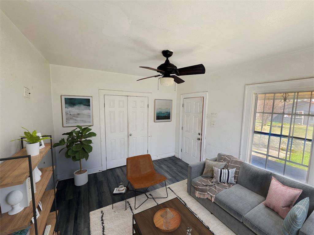 4607 Spring Garden Street, Dallas, TX 75215