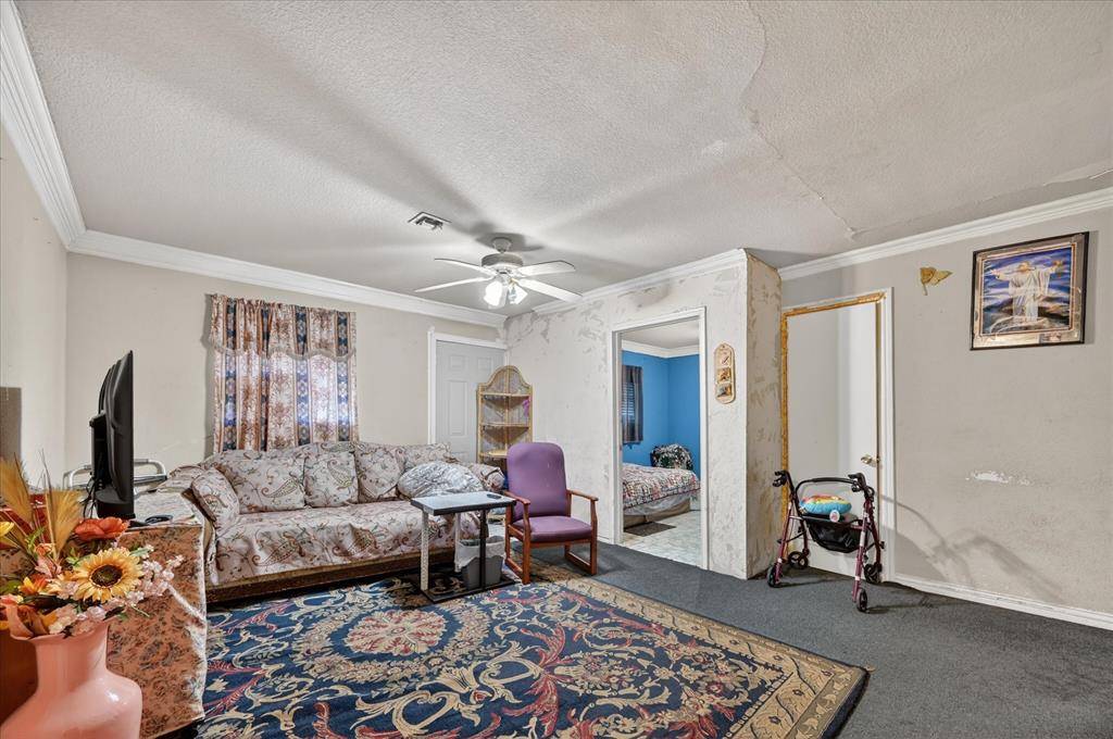 1403 Beacon Hill Drive, Irving, TX 75061