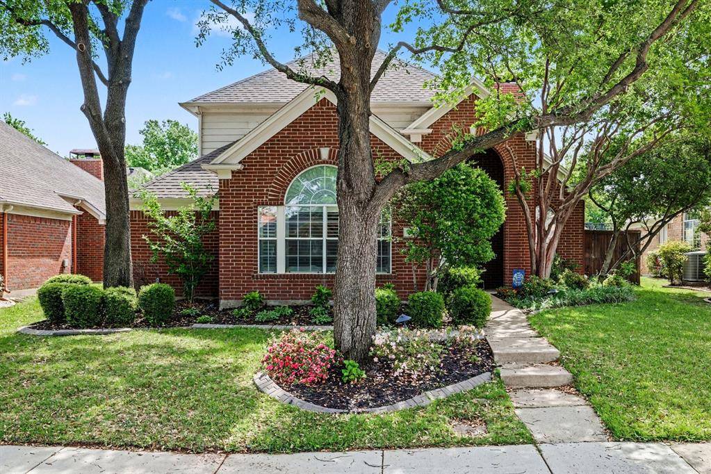 337 Touchdown Drive, Irving, TX 75063