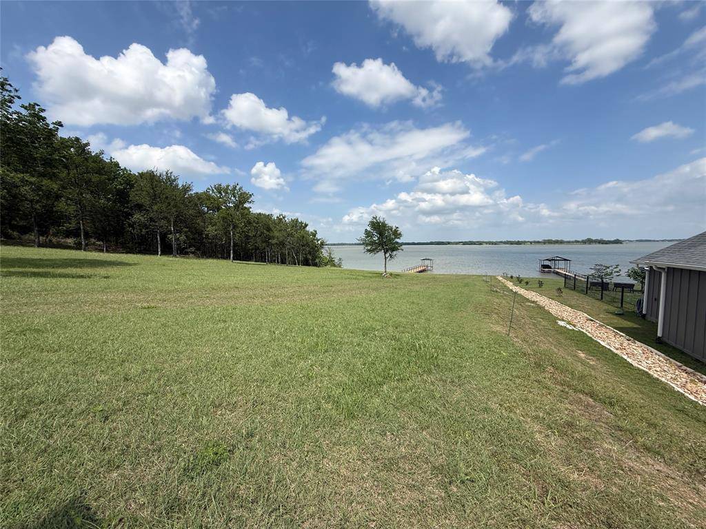 401 Meandering Way, Corsicana, TX 75109