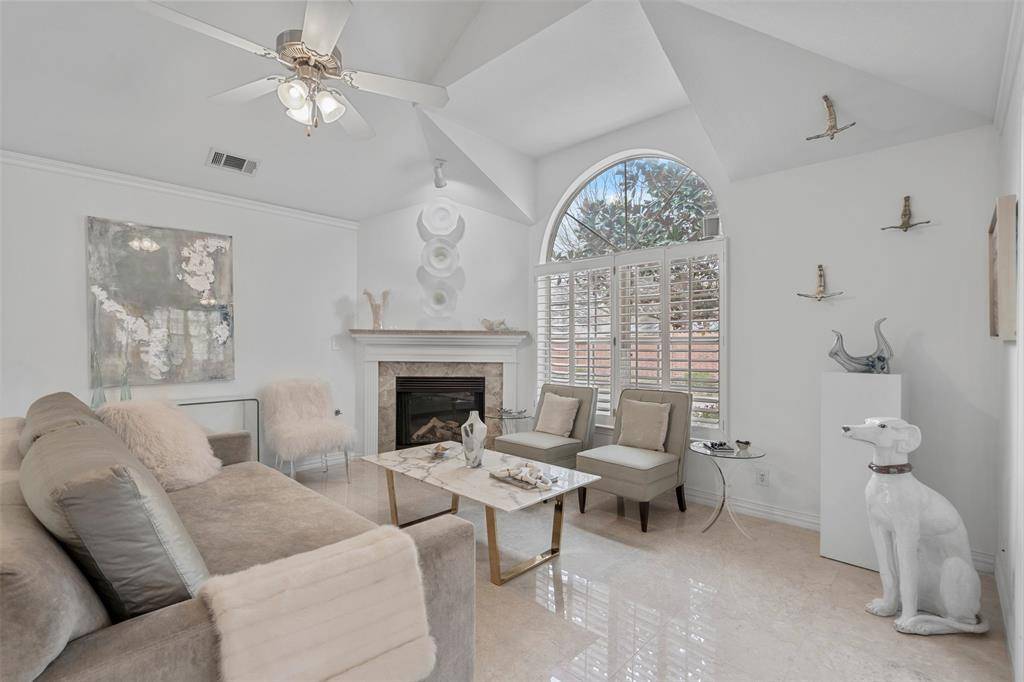 3100 Camellia Rose Drive #110, Fort Worth, TX 76116