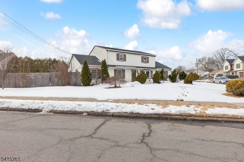 32 Glenville Rd, Edison Twp., NJ 08817