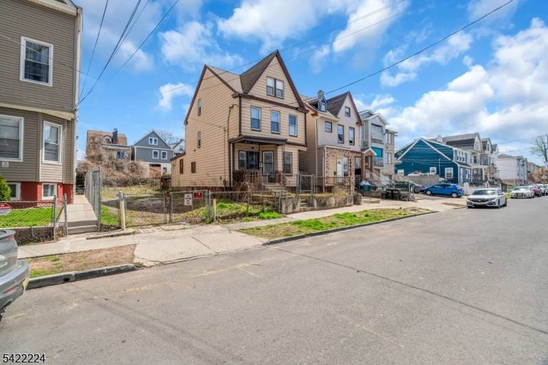 91 Oraton St, Newark City, NJ 07104