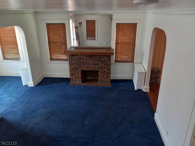 61 Putnam St, Newark City, NJ 07106