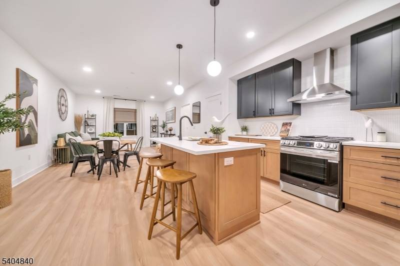 20 Encampment Ct  U 211 #211, Montville Twp., NJ 07045