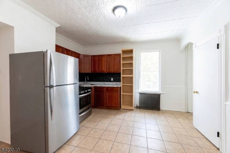 76 N 4Th St, Paterson City, NJ 07522