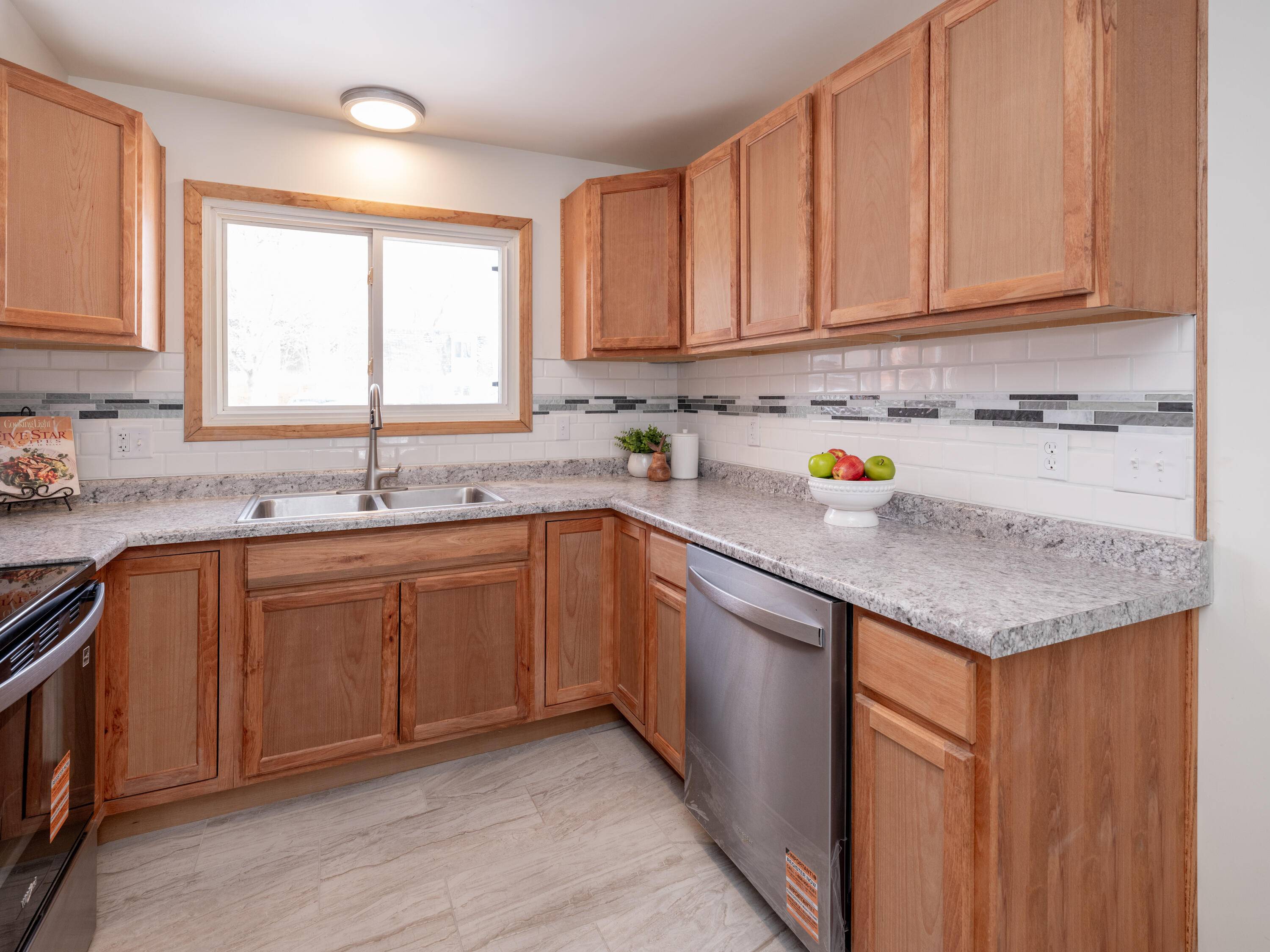 2514 Townhouse LN, Kalamazoo City, MI 49001