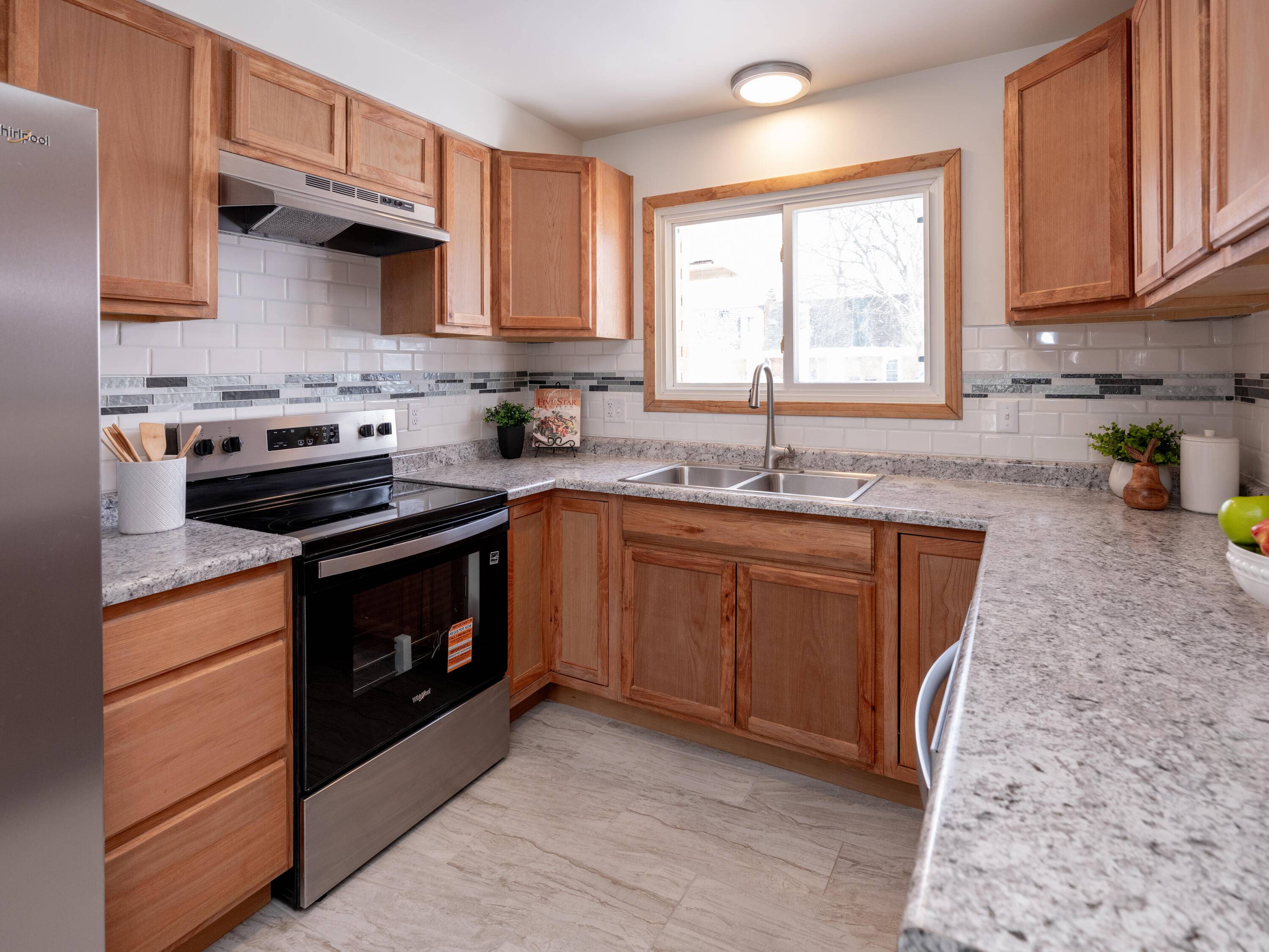 2514 Townhouse LN, Kalamazoo City, MI 49001