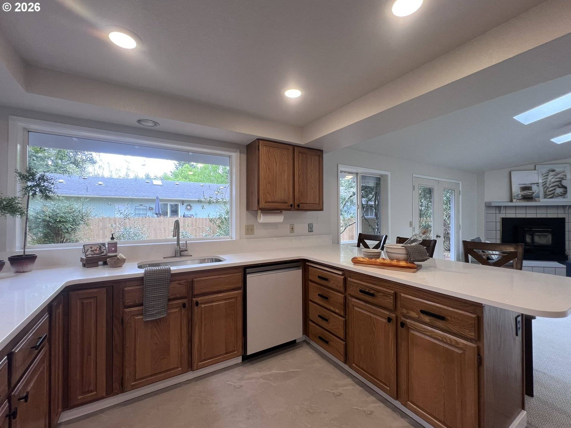 2372 S 22ND CT, Florence, OR 97439