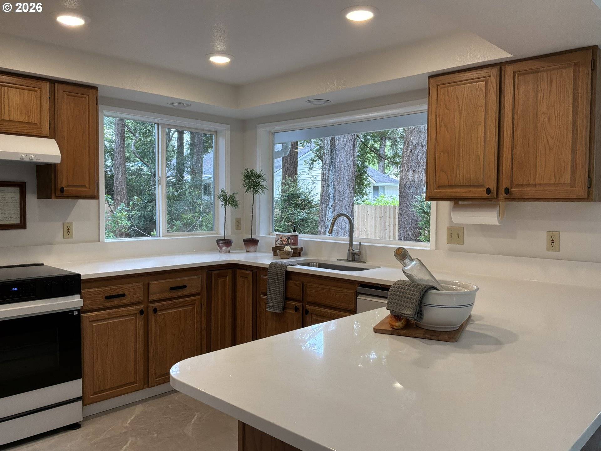 2372 S 22ND CT, Florence, OR 97439