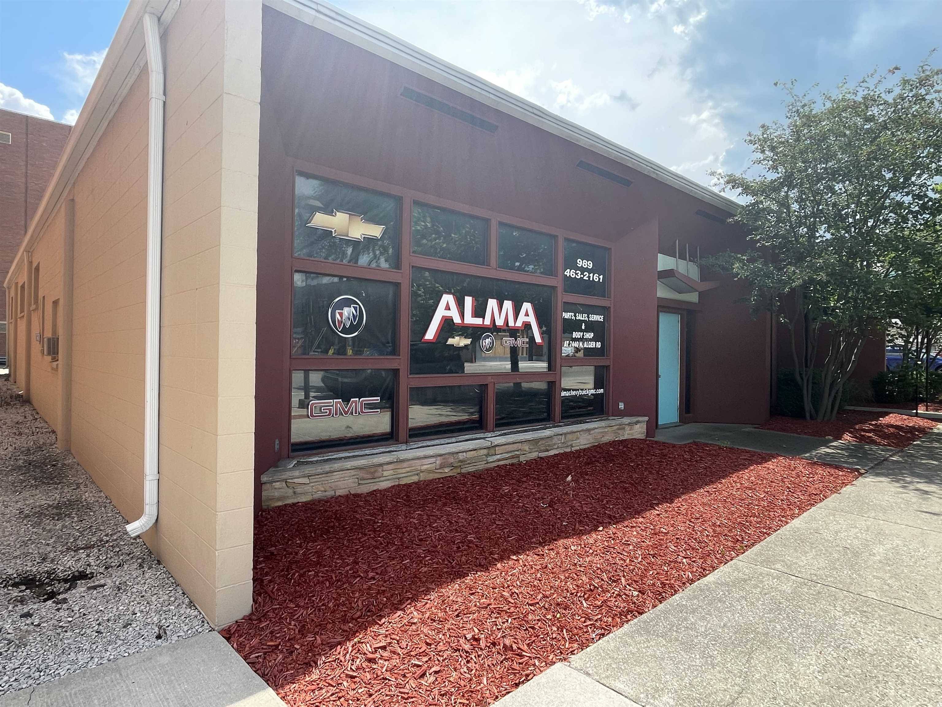 324 E Superior ST, Alma, MI 48801