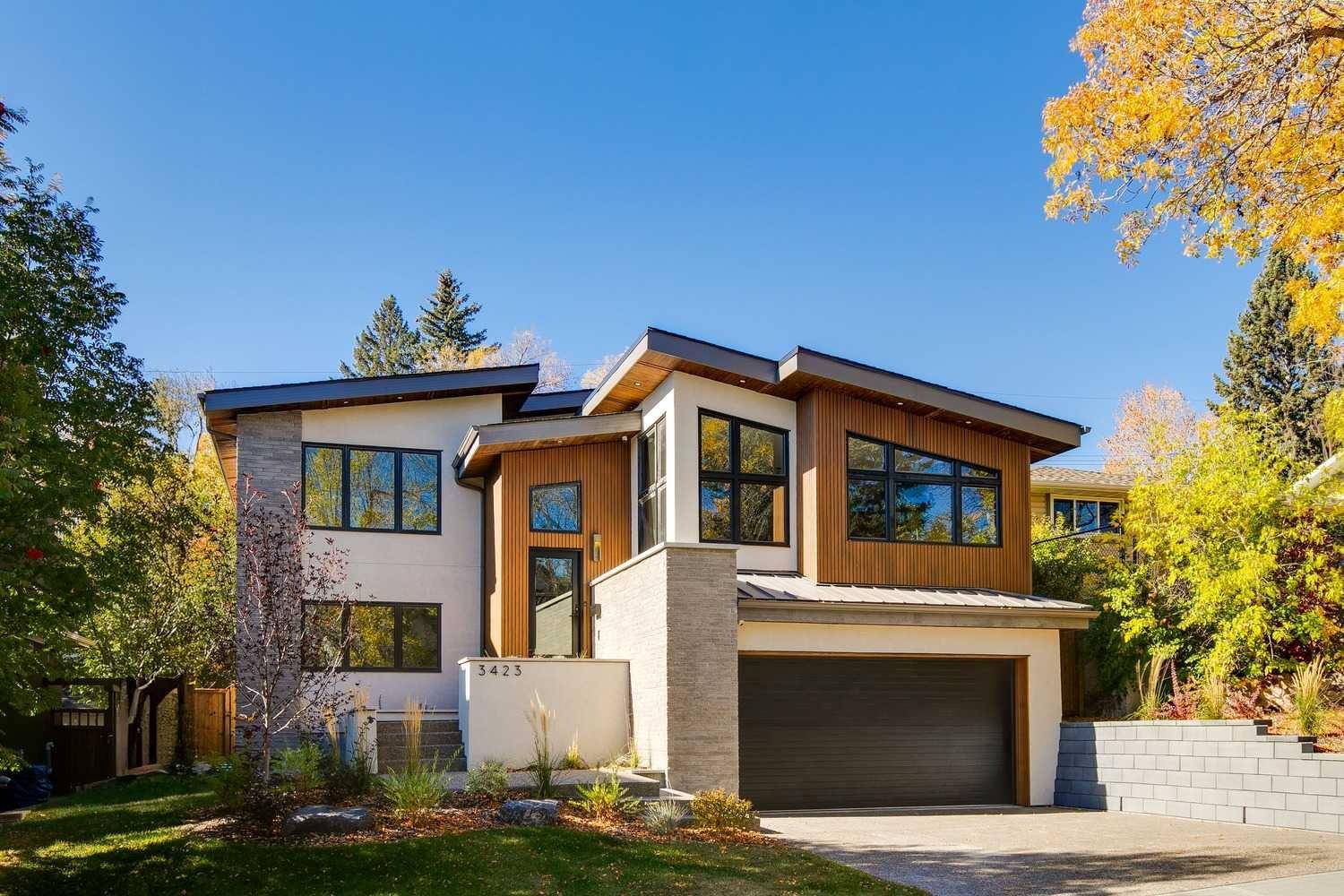 3423 23 ST NW, Calgary, AB T3L 0T8