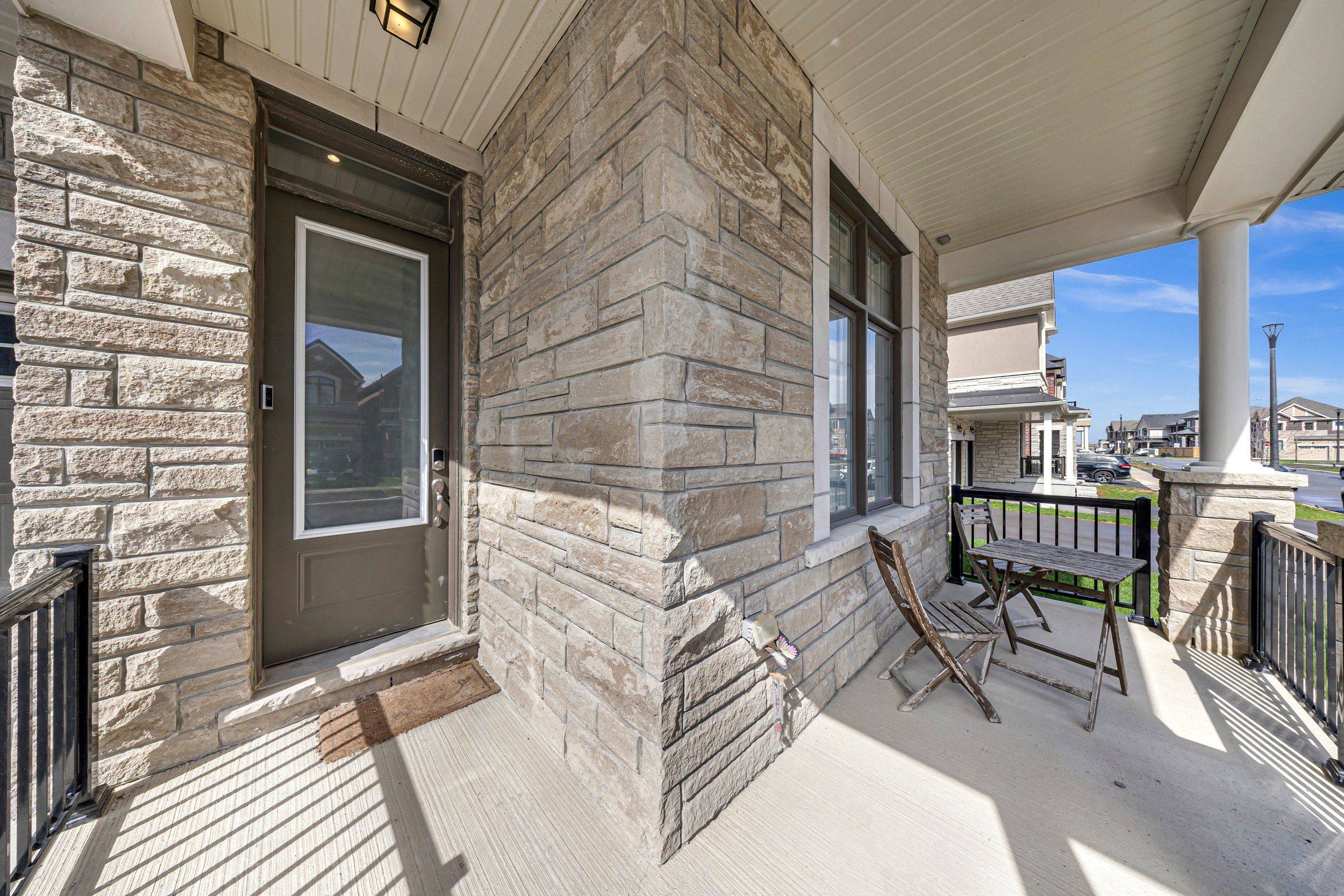 1567 Scarlett TRL E, Pickering, ON L1V 2P8