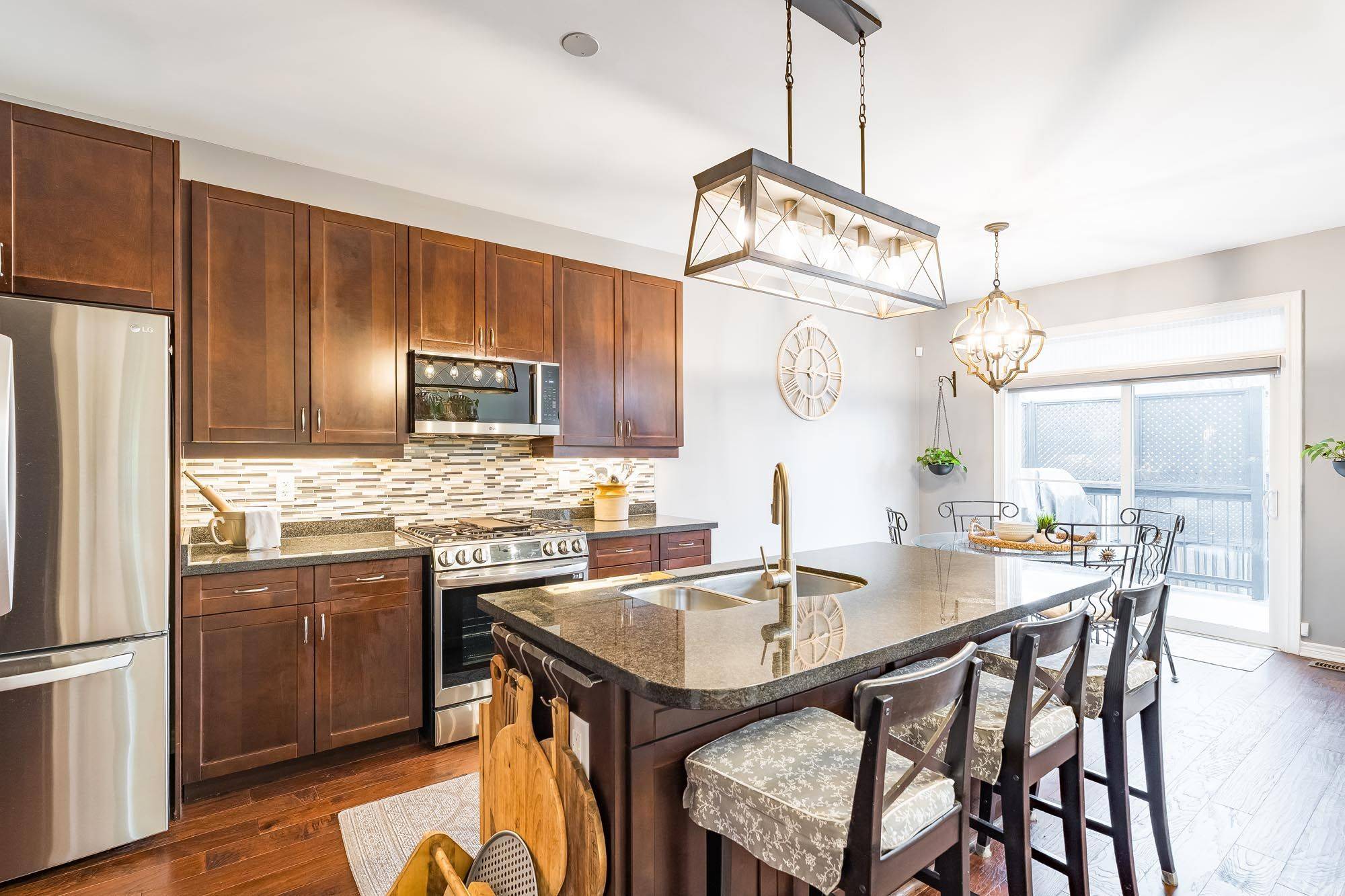 64 Milligan ST, Bradford West Gwillimbury, ON L3Z 0A5