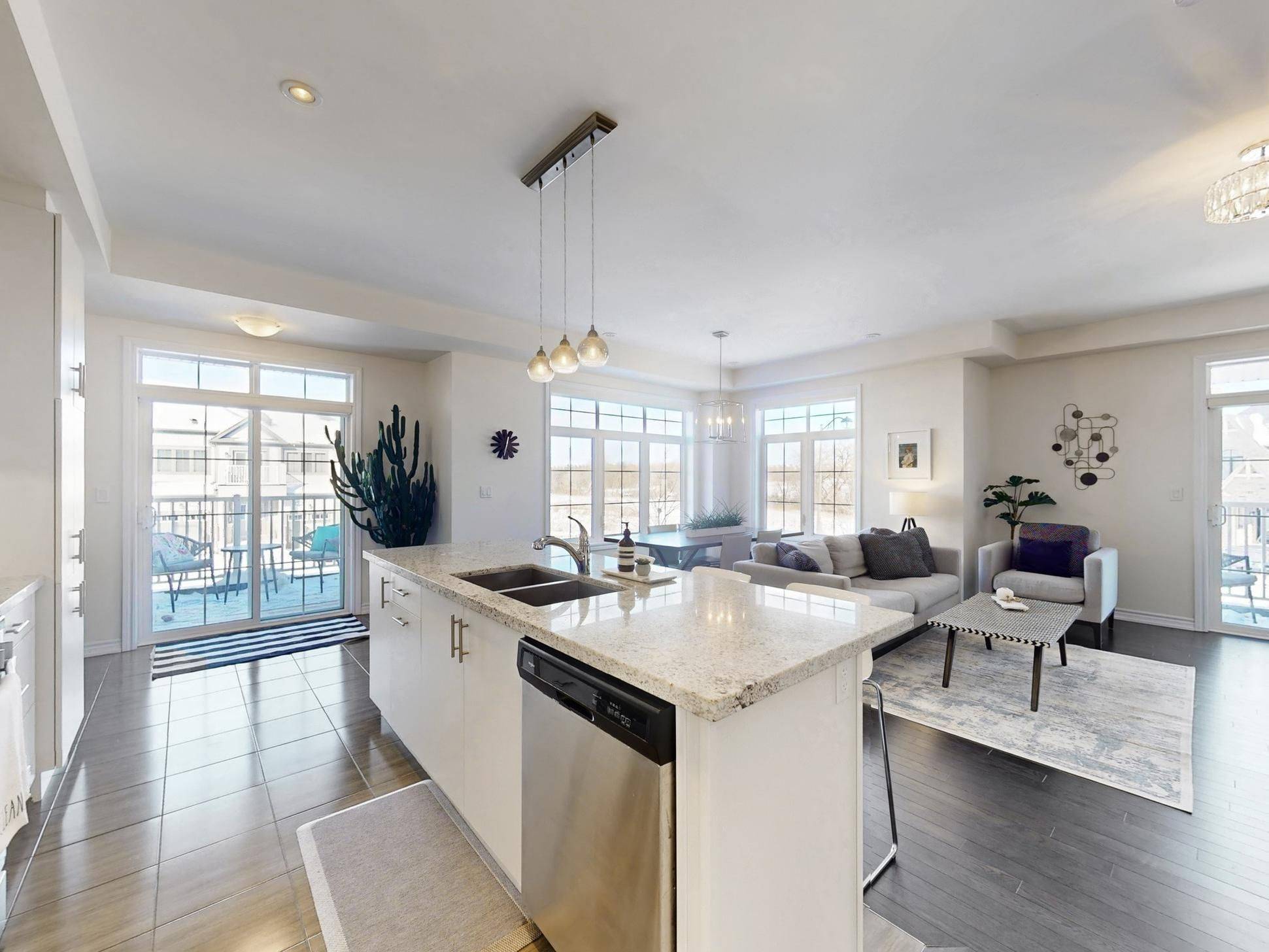 53 Blackpool LN, East Gwillimbury, ON L9N 0R7