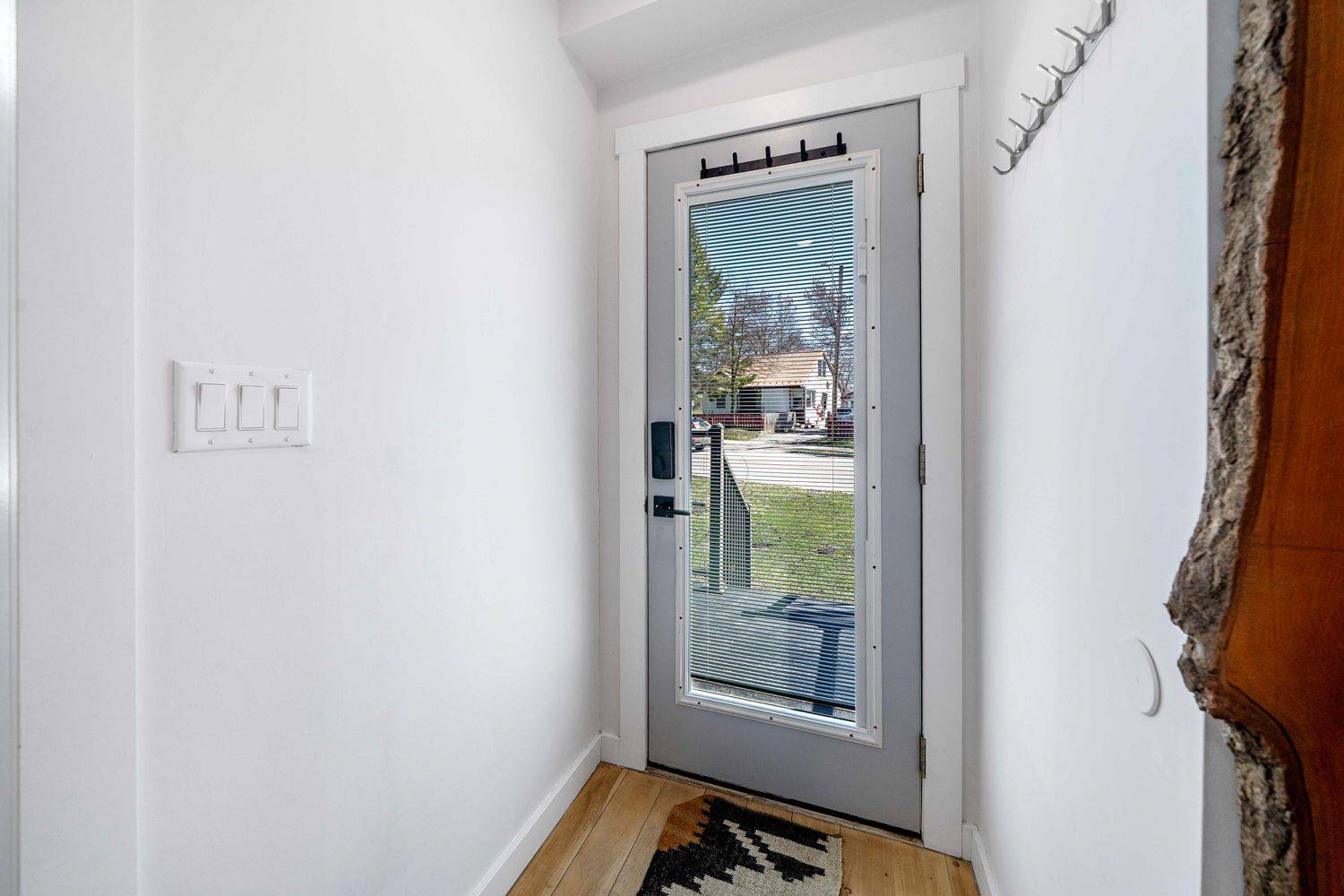 160 Duckworth ST, Barrie, ON L4M 3W4