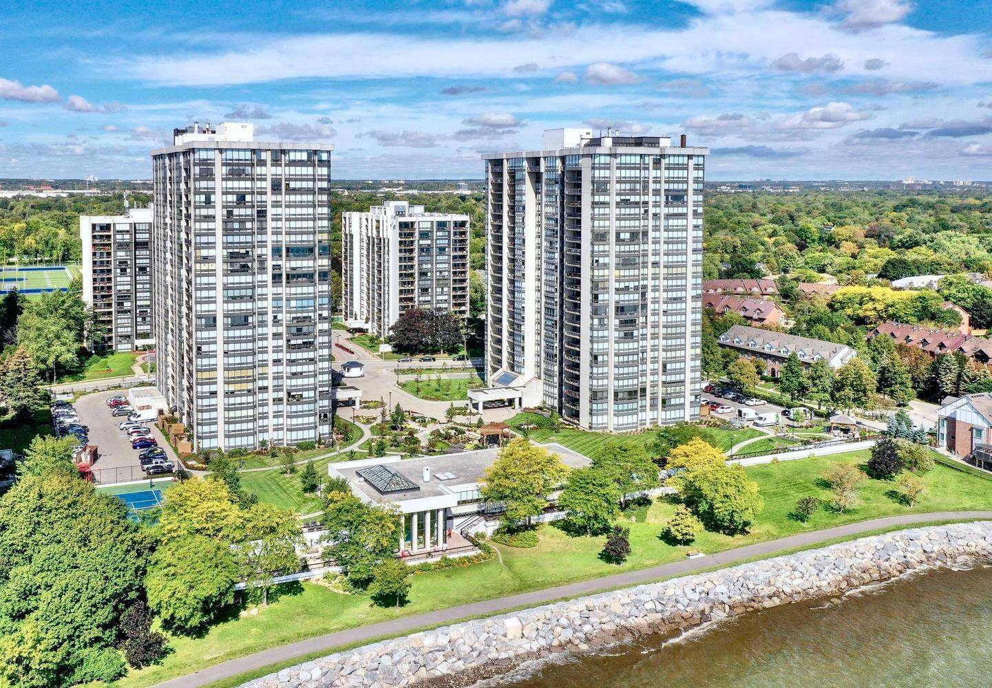 2180 Marine DR #205, Oakville, ON L6L 5V2