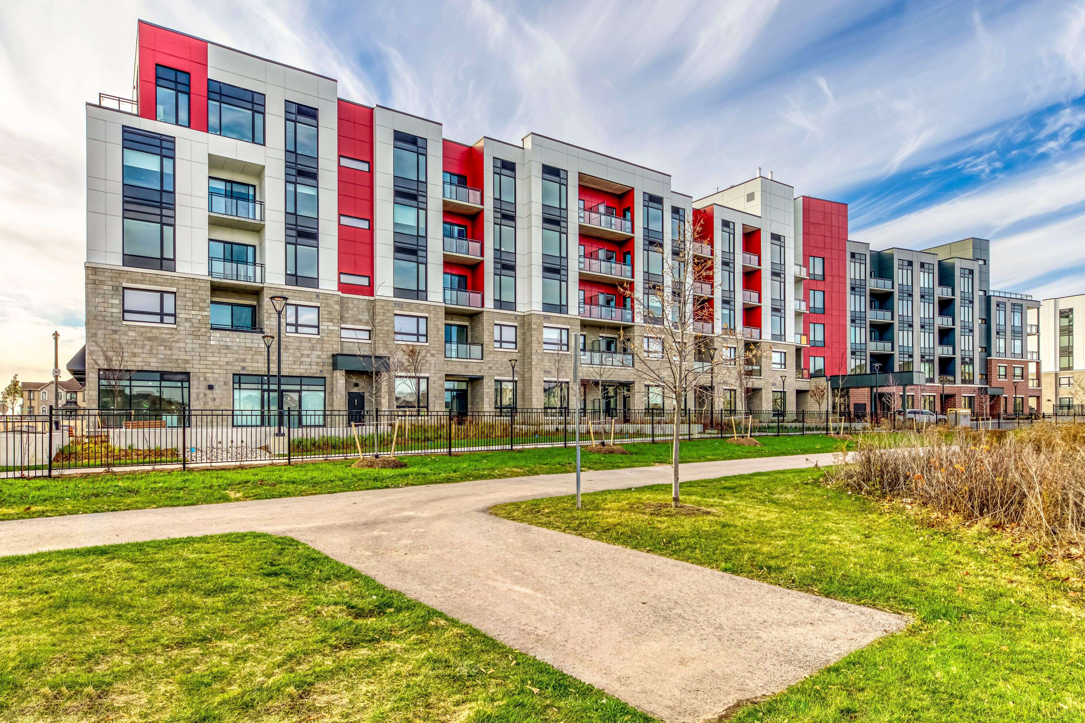3265 Carding Mill TRL W #312, Oakville, ON L6M 5P7