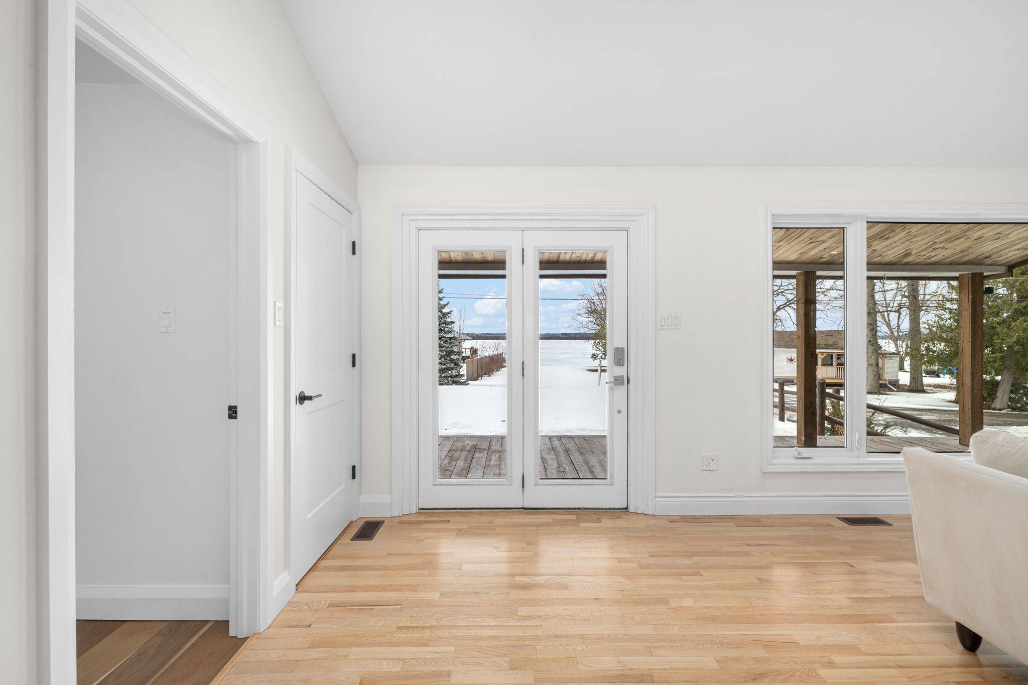 9 Skebo LN, Horton, ON K7V 3Z8