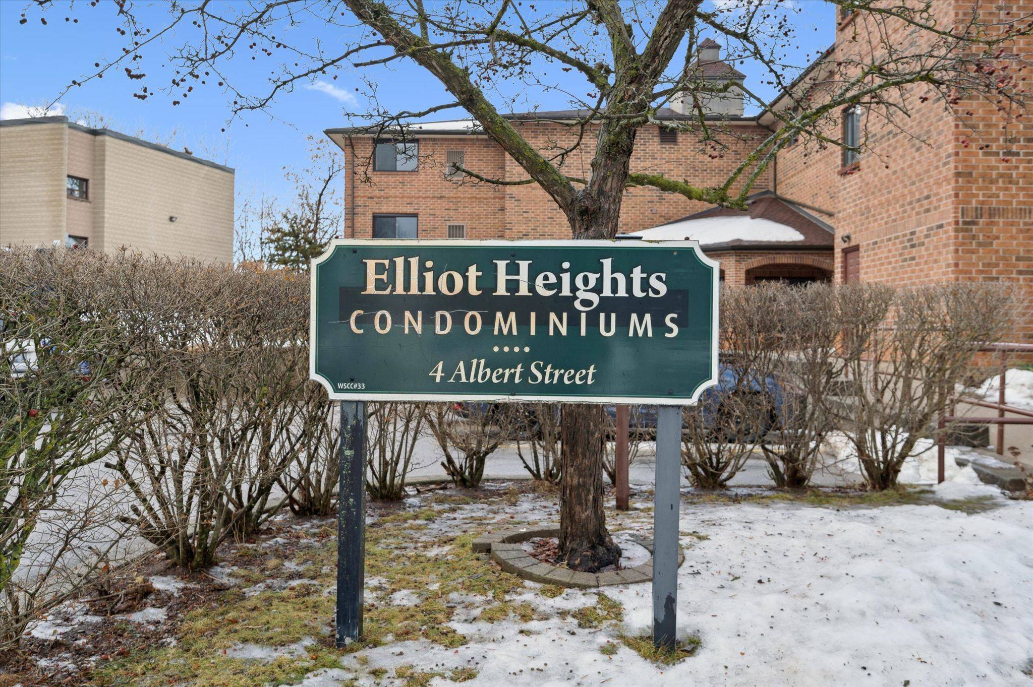 4 Albert ST #206, Cambridge, ON N1R 3M4