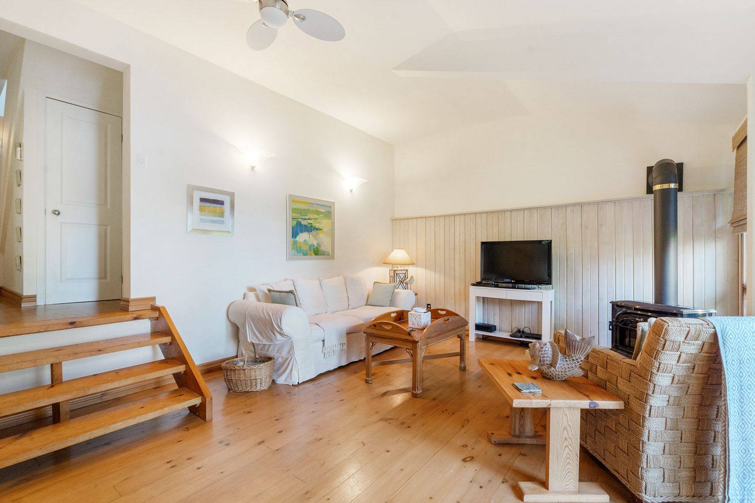 199A Sugar Lake RD, Seguin, ON P2A 2W9