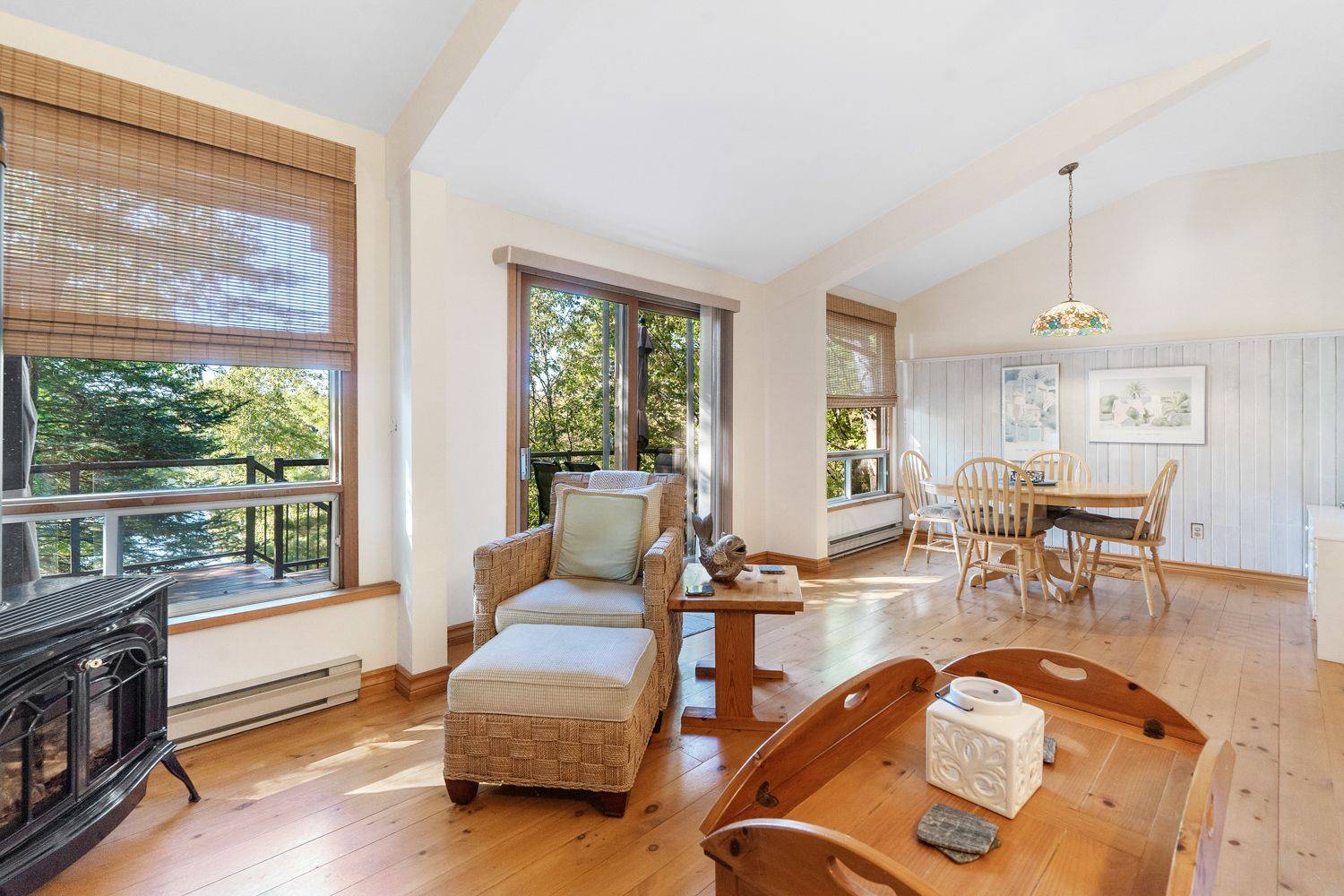 199A Sugar Lake RD, Seguin, ON P2A 2W9