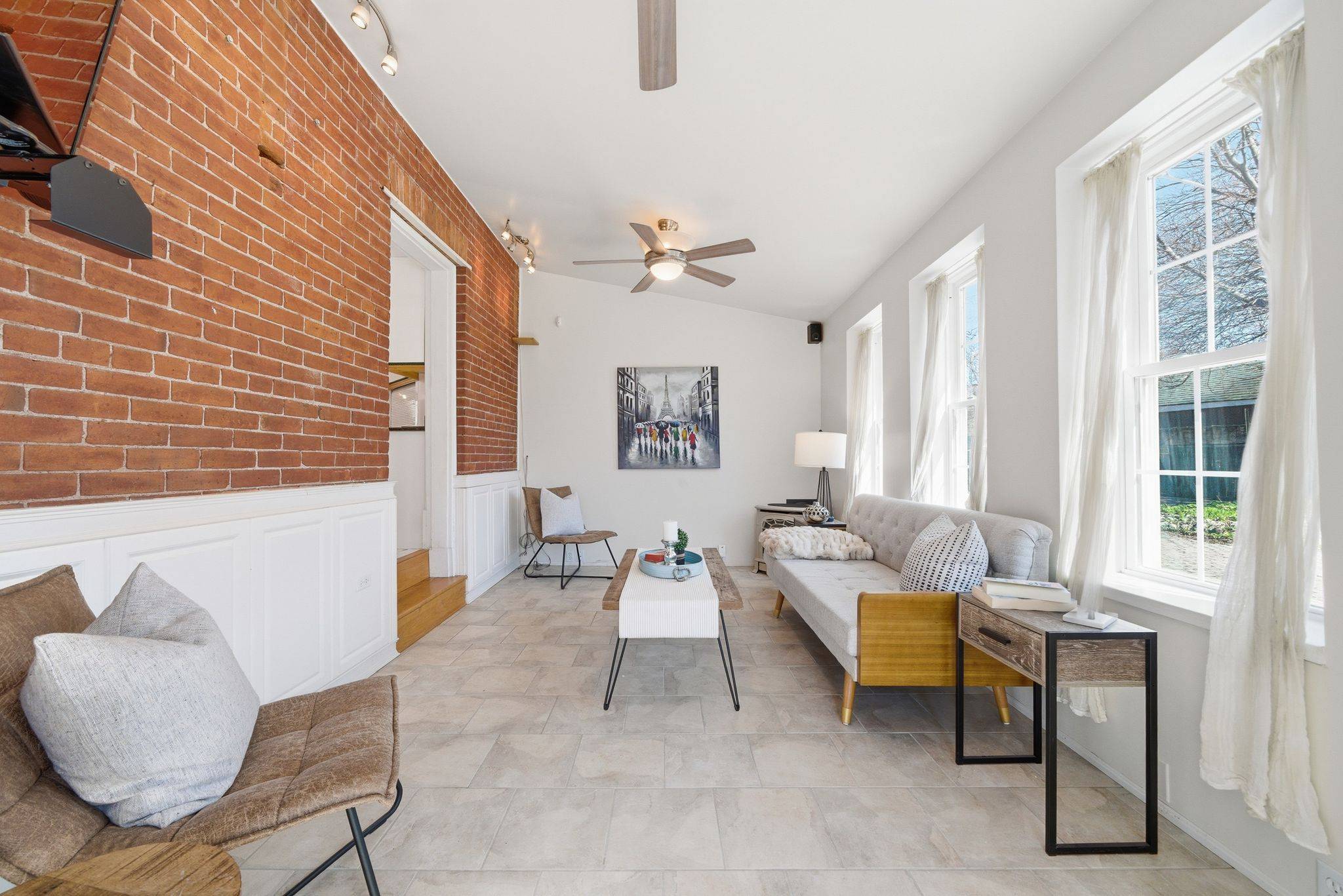 287 John ST, Belleville, ON K8N 3G4