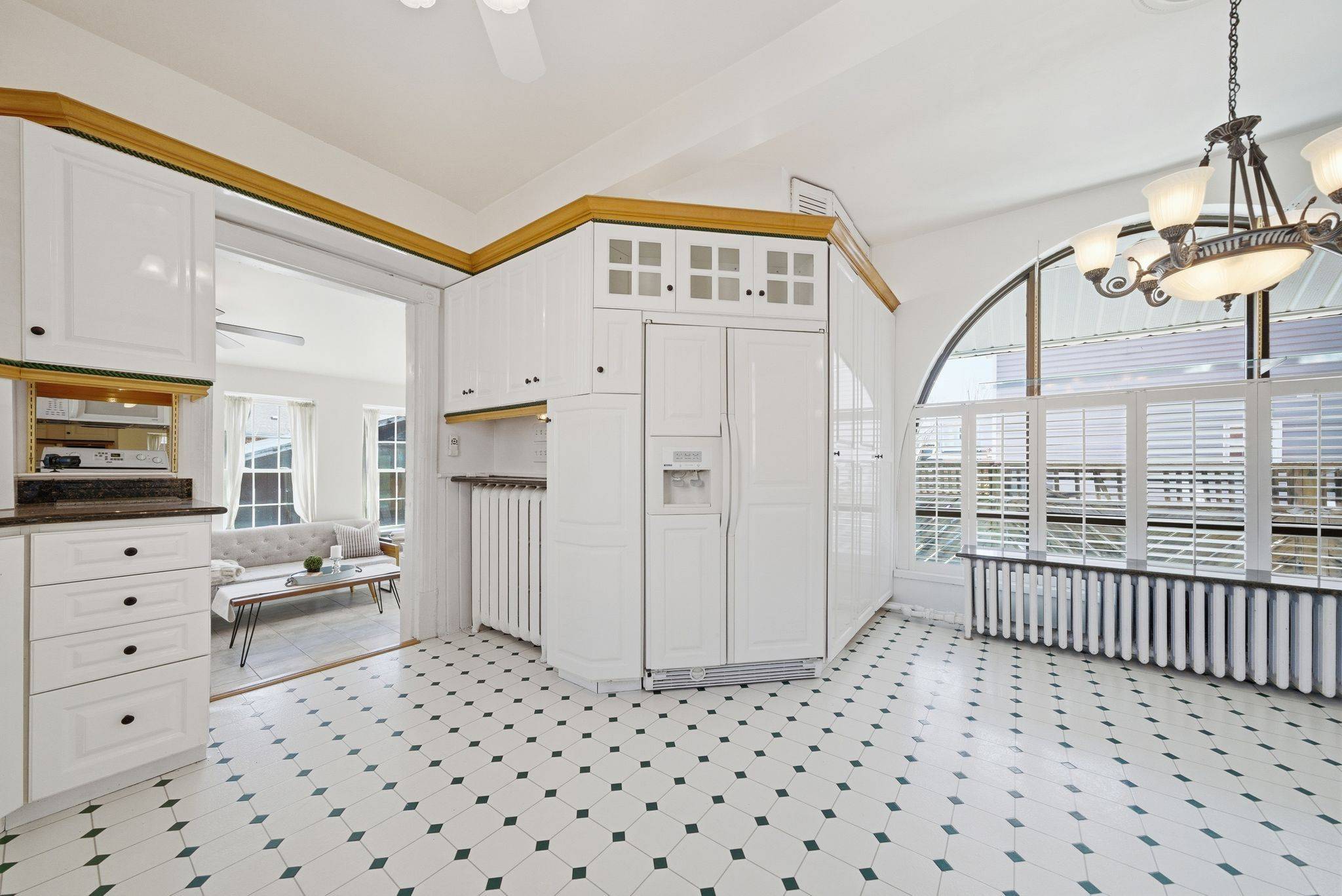 287 John ST, Belleville, ON K8N 3G4