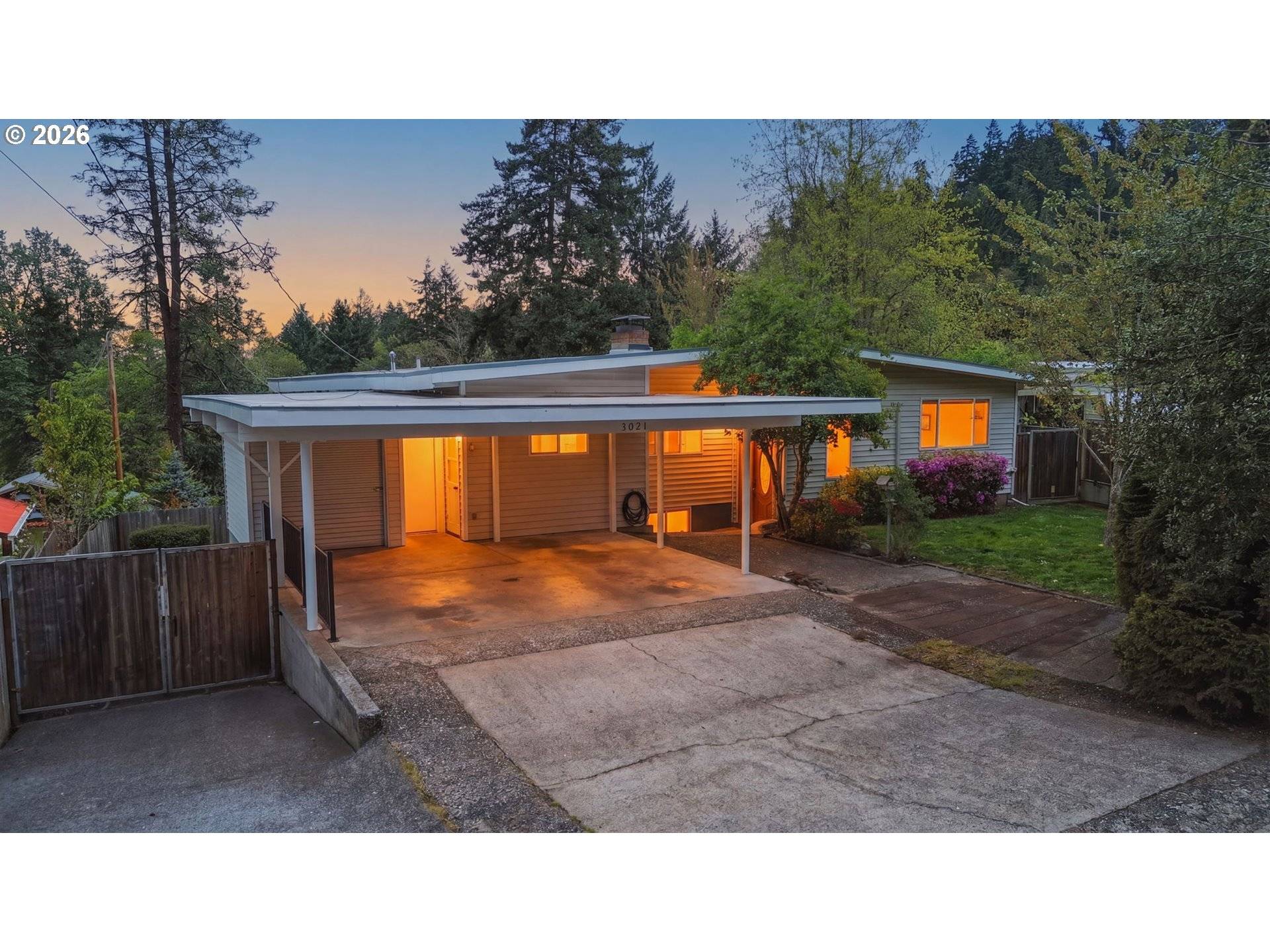 3021 WHITBECK BLVD, Eugene, OR 97405