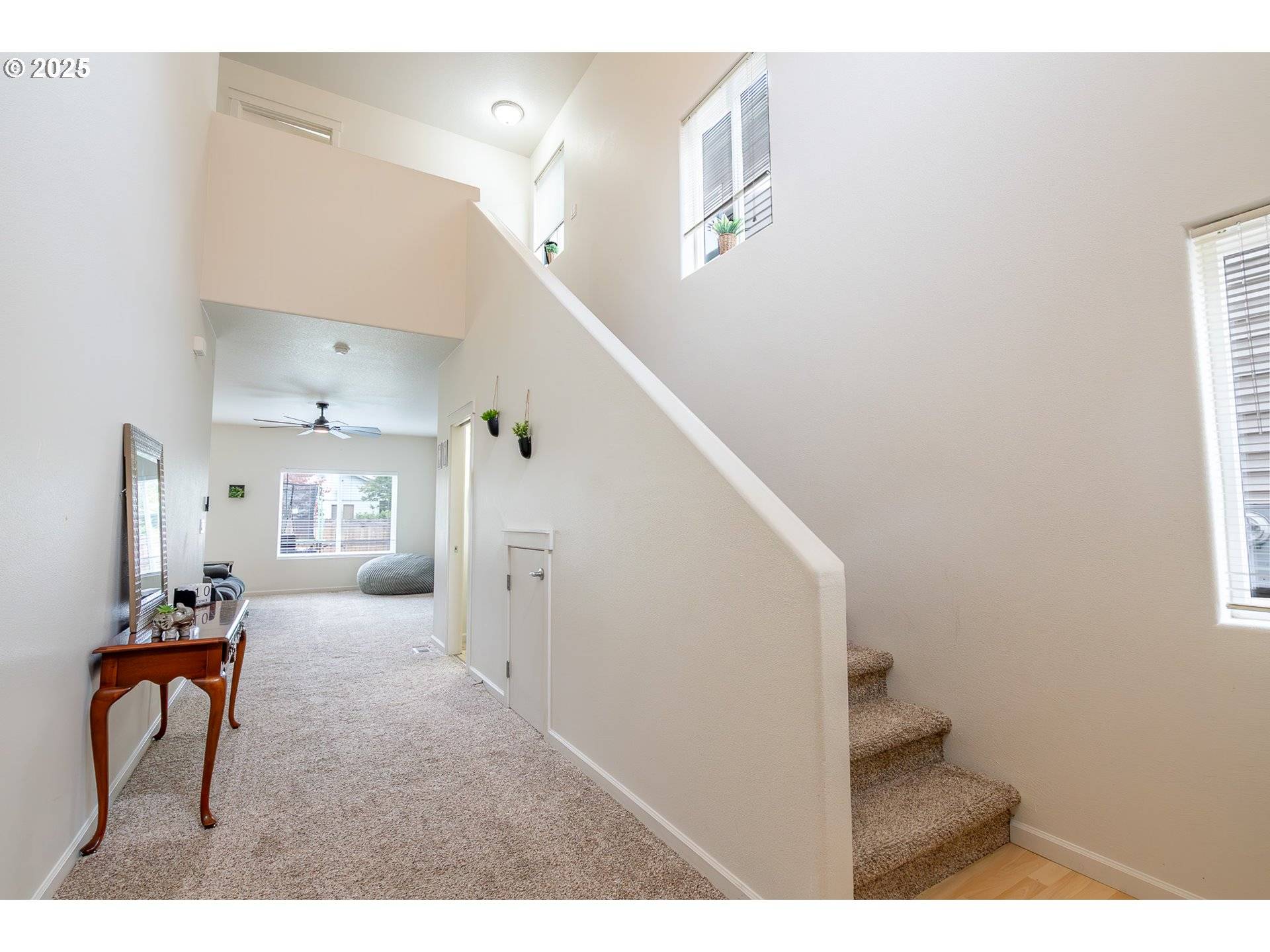 621 Jasmine CIR, Independence, OR 97351