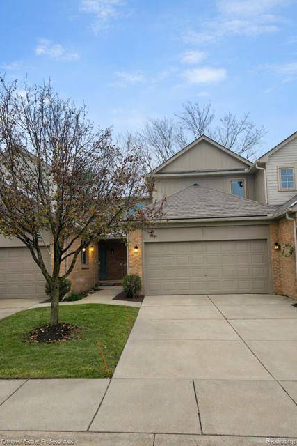 4896 Royal Cove DR, Macomb Township, MI 48316