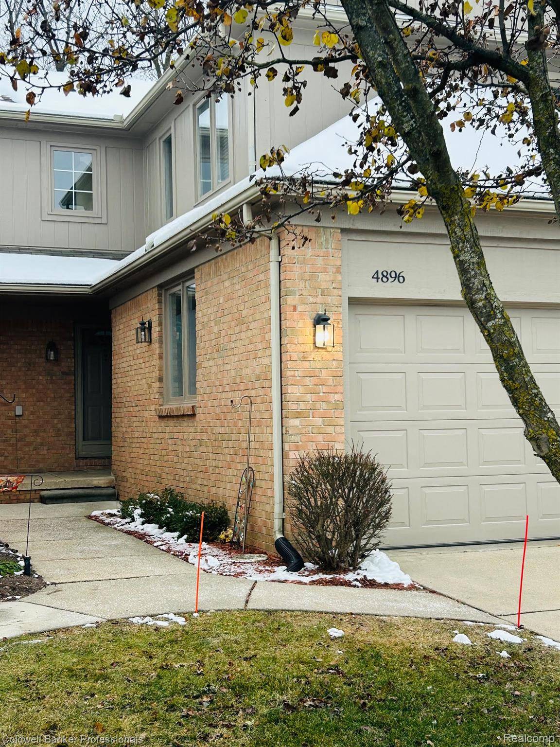 4896 Royal Cove DR, Macomb Township, MI 48316